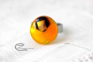 Narancs sárga üveg gyűrű